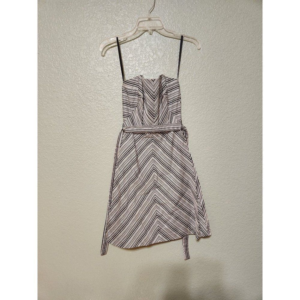 White house size 0 striped dress